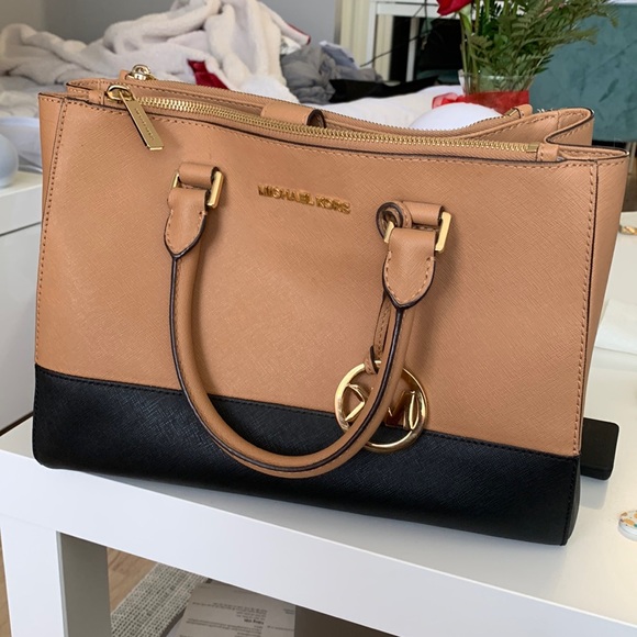 MICHAEL KORS Sutton Medium Colorblock Leather Crossbody Satchel Suntan Black - Picture 1 of 8